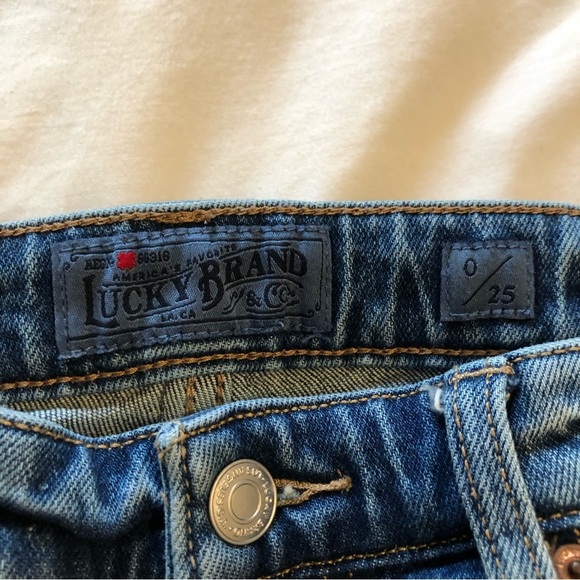 Lucky Brand Sienna Slim Boyfriend Jeans. Size 25/0. - Picture 3 of 8
